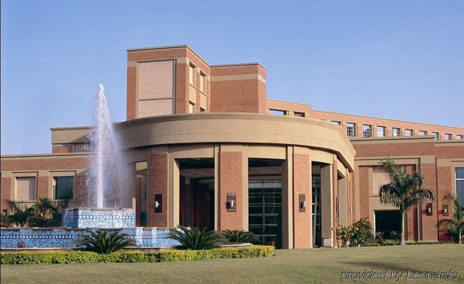 Nirvana Luxury Hotel L Ludhiana Bagian luar foto